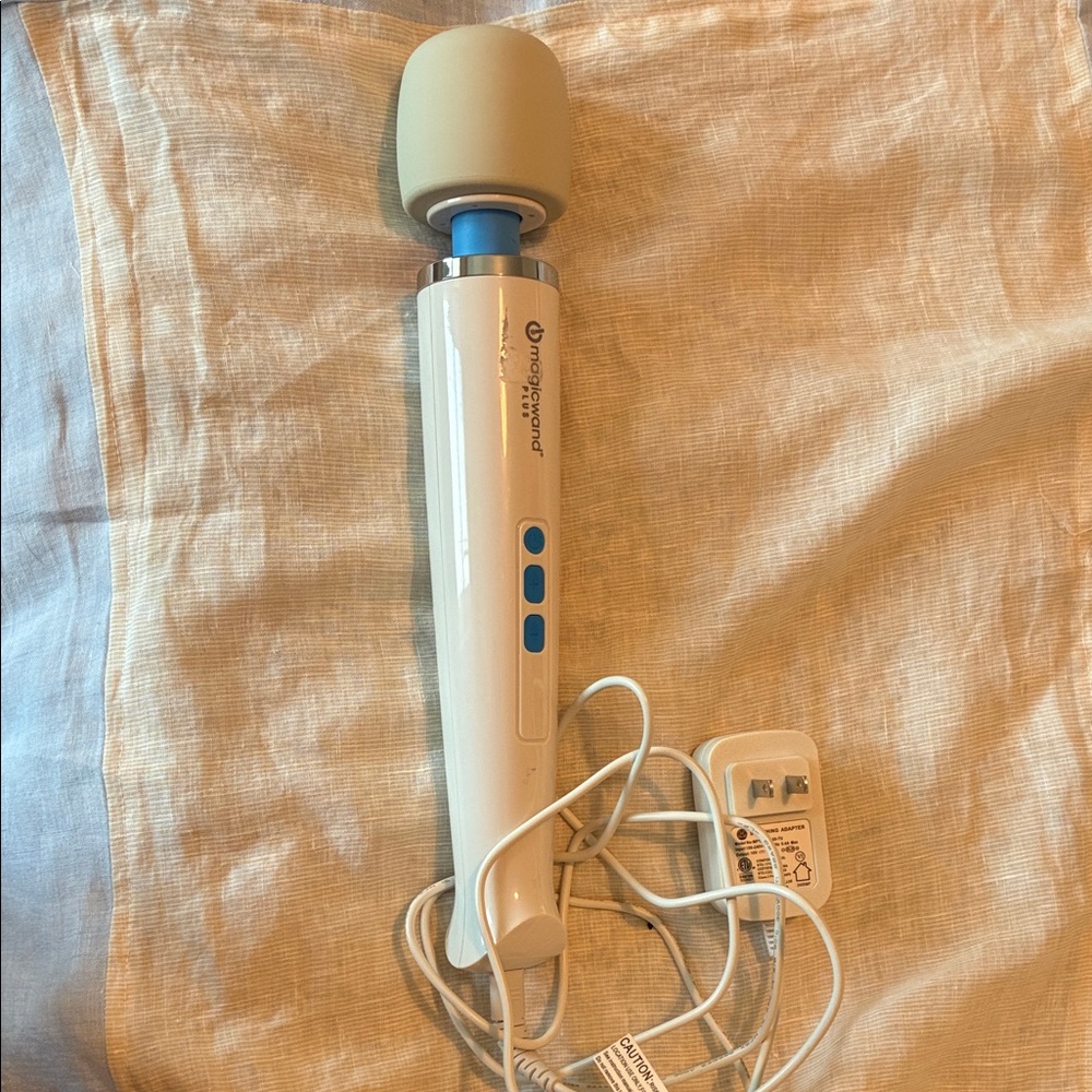 Magic Wand Personal Massager in Cream & Blue
